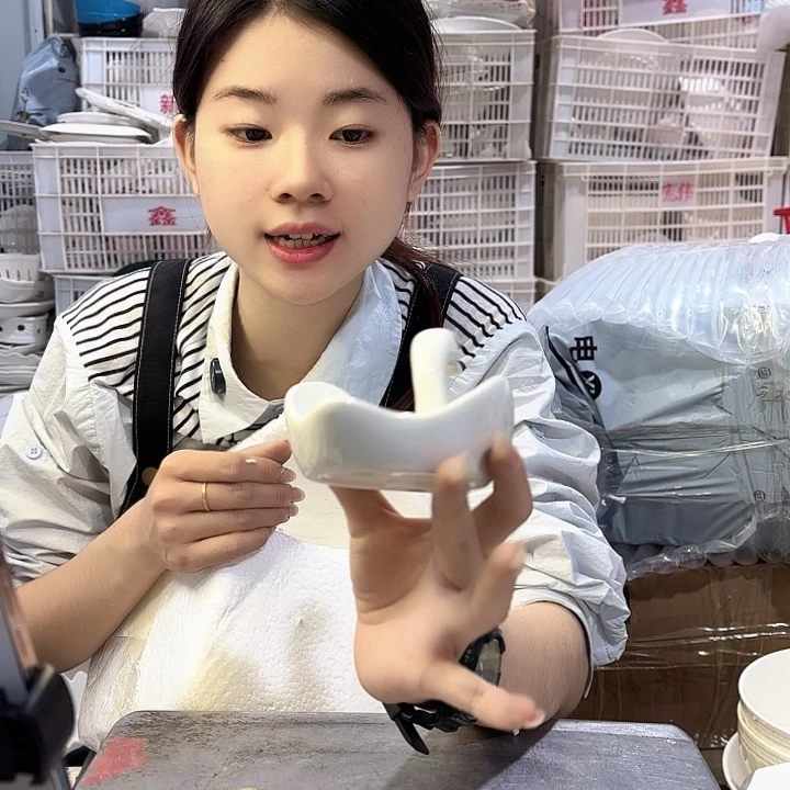 盘微瑕产品介意勿拍…四个白鹅