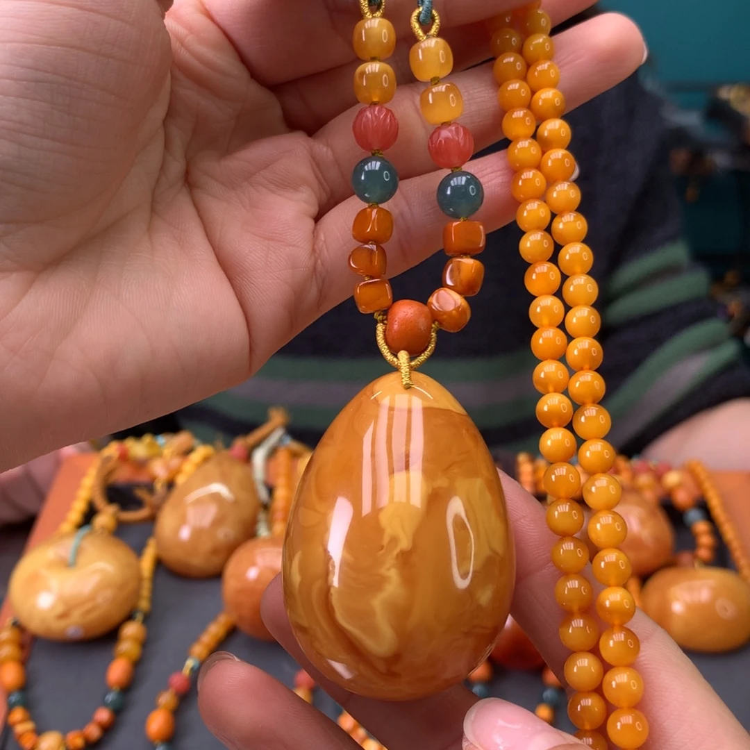 蜜蜡未镶嵌颈饰水滴