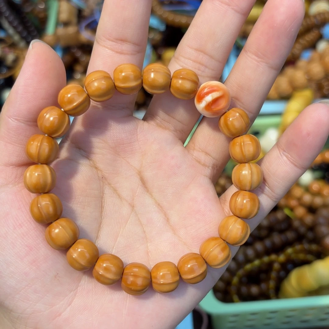 吊坠白玉菩提猴头鲨鱼背卡10