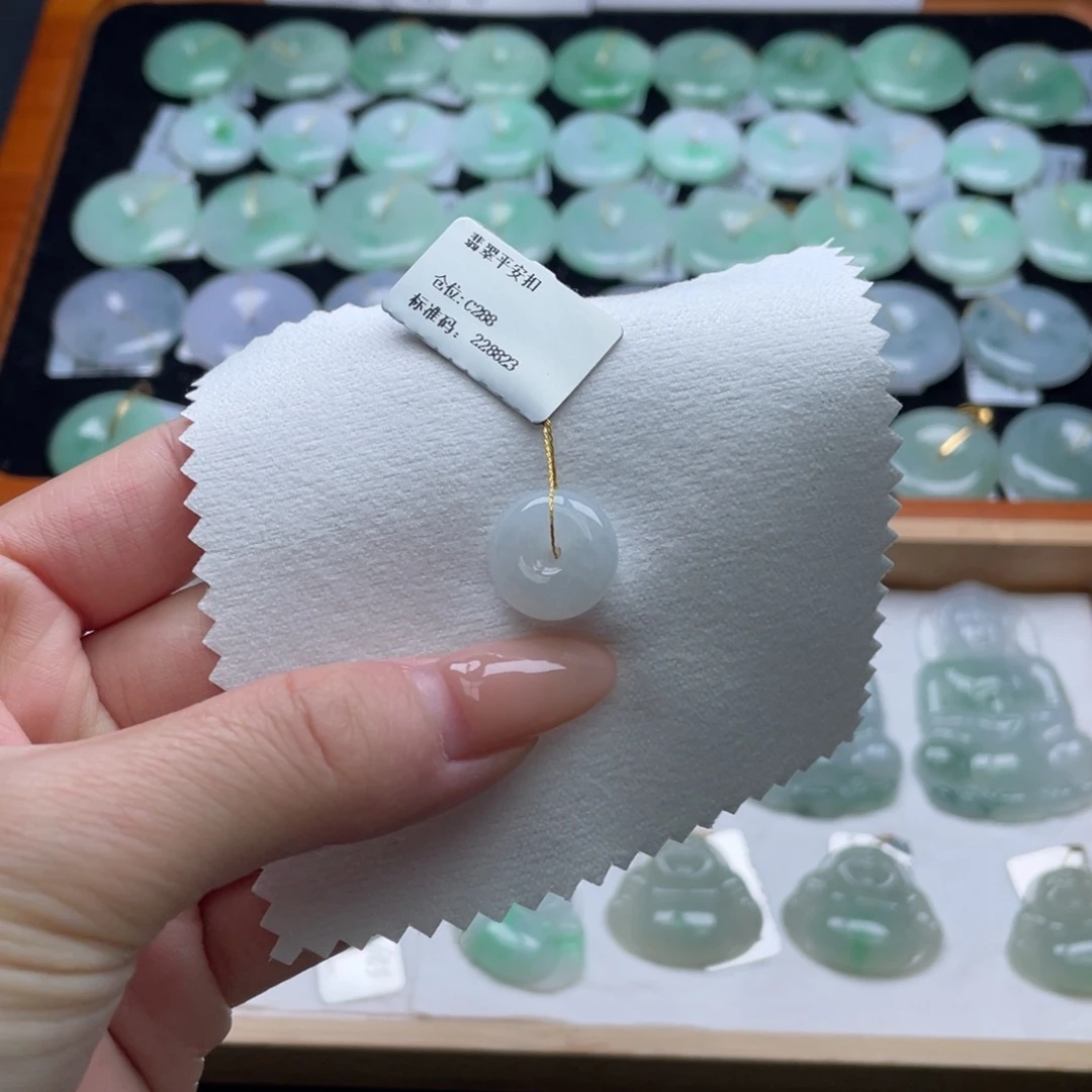 翡翠未镶嵌颈饰迷你平安扣