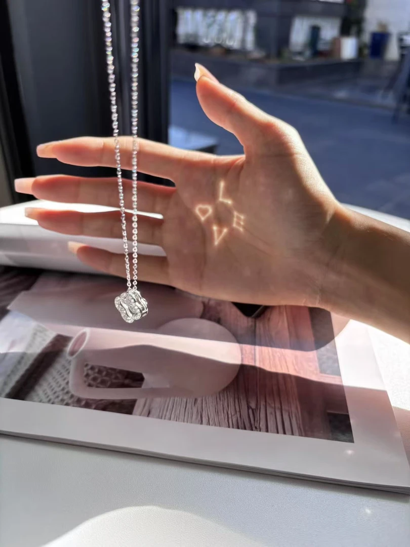 坠链均925银锆石 S925纯银四叶草投影项链光影轻奢百搭惊喜仪式感