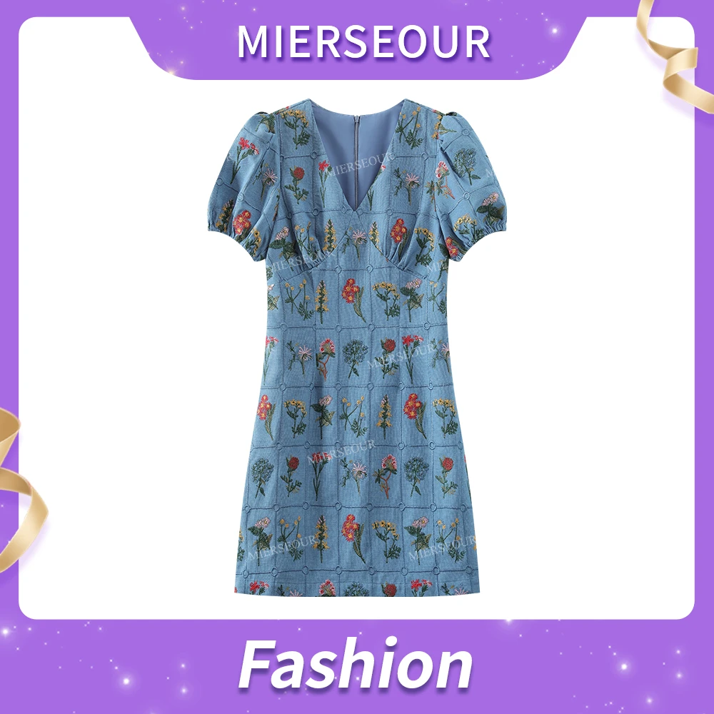 【巴黎甜梦】显白复古小花刺绣连衣裙6188