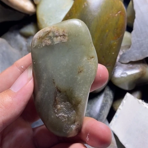 未镶嵌和田玉（糖玉）挂件