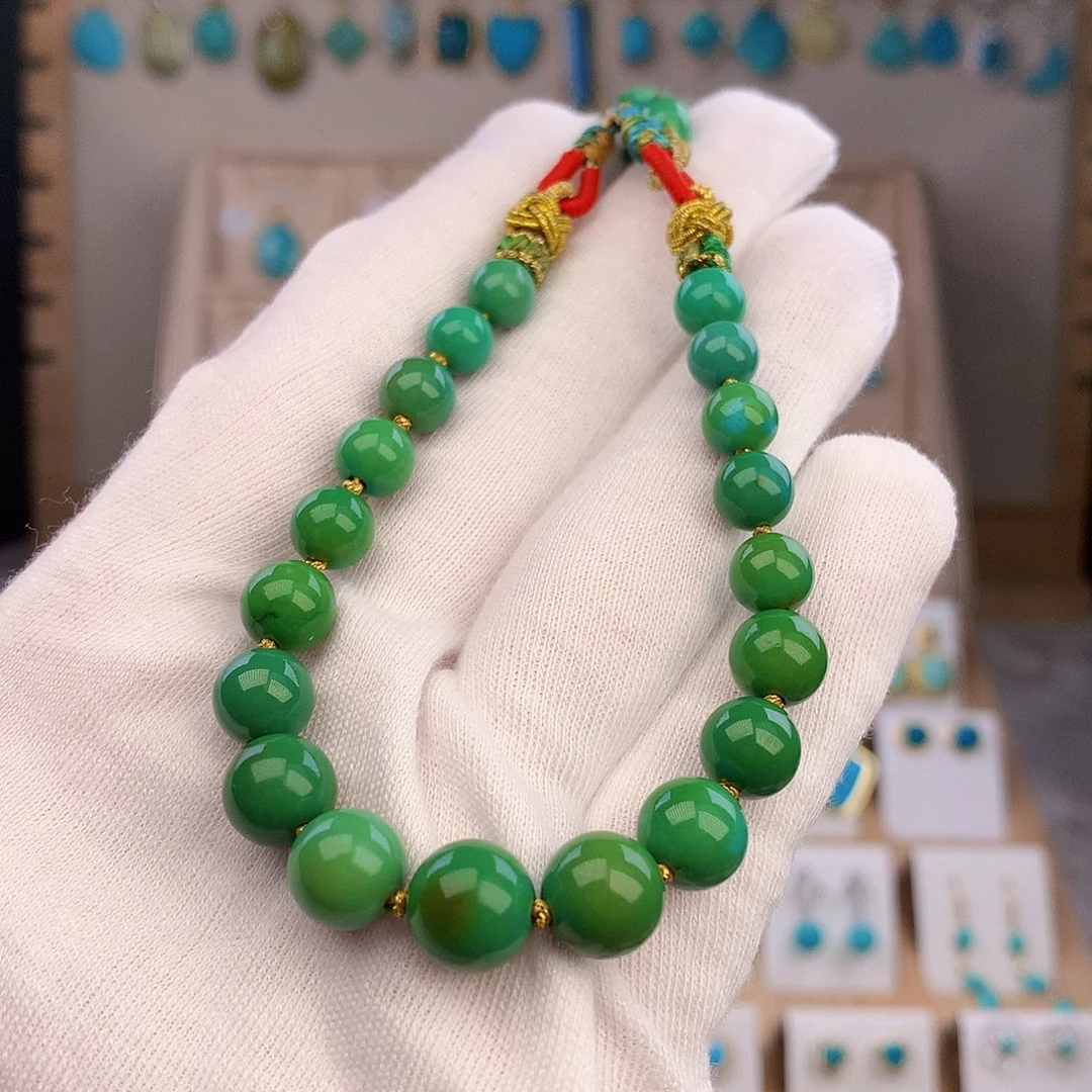 未镶嵌绿松石颈饰