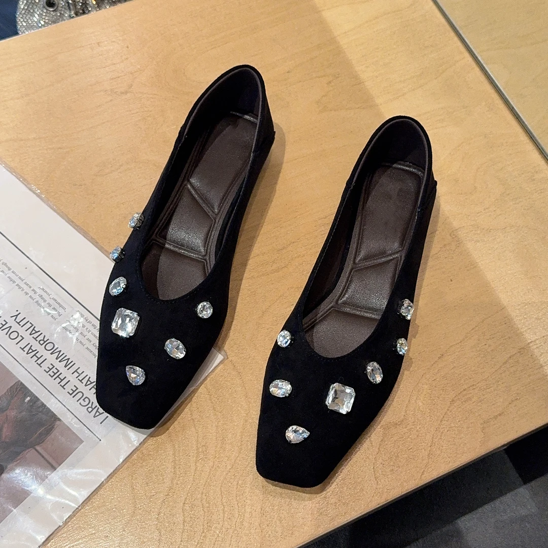 水钻平底单鞋女2025新款配裙子气质高级不累脚绒面黑色一脚蹬瓢鞋