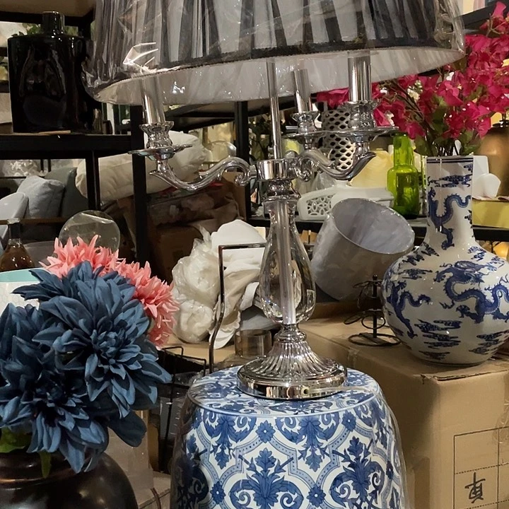 人**醒陶瓷花瓶部分微瑕