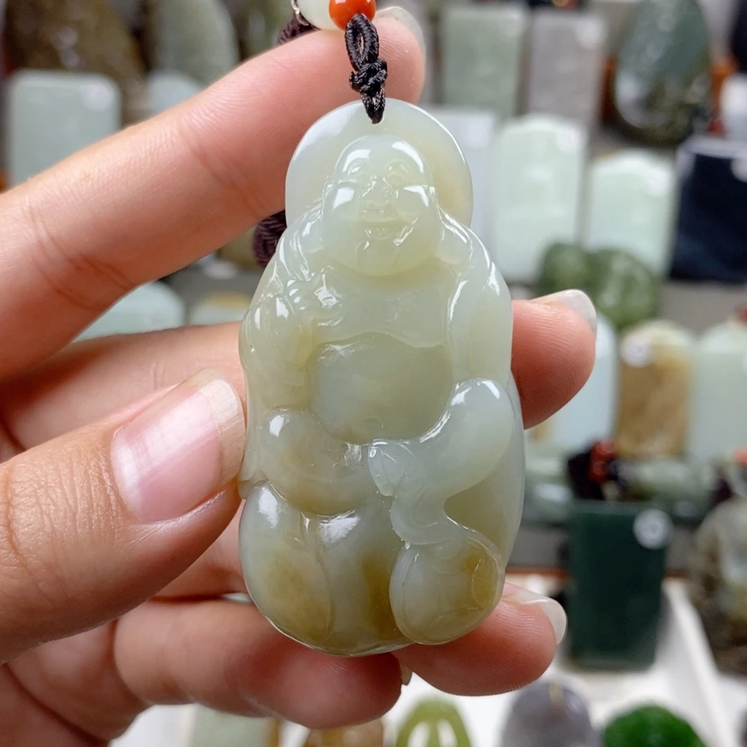 颈饰未镶嵌和田玉（糖玉）