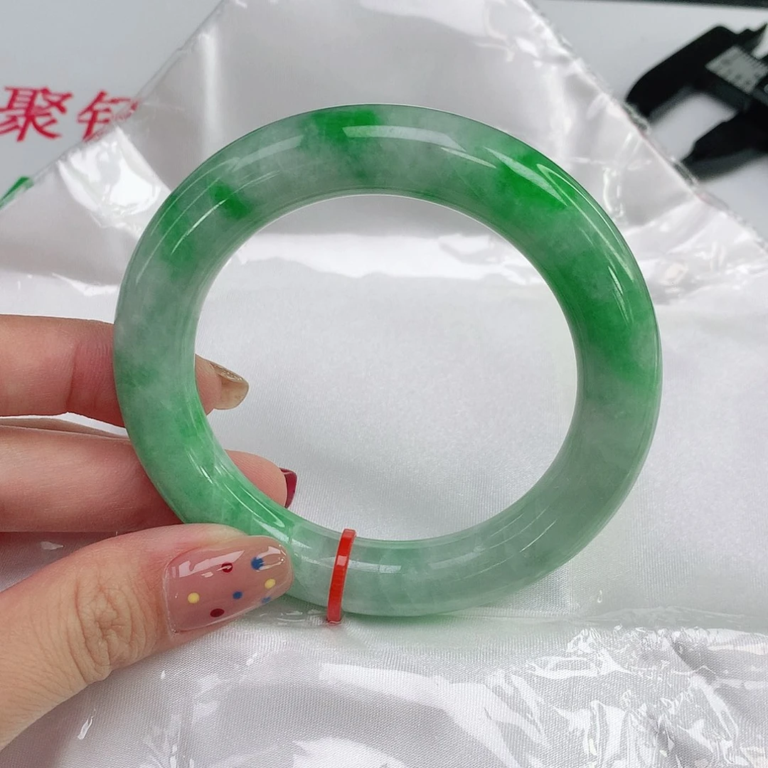 未镶嵌手镯翡翠米**q825