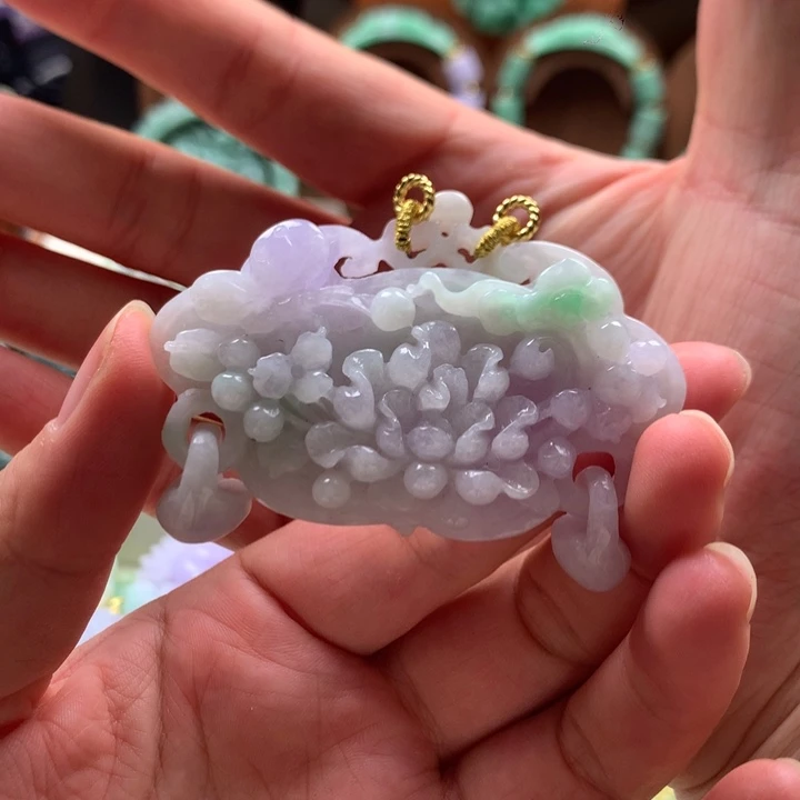 翡翠未镶嵌颈饰吊坠