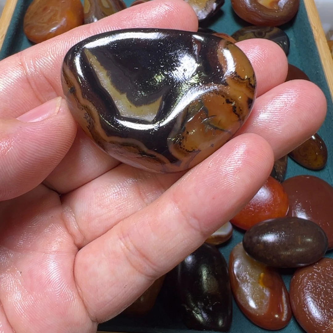 赏***戒瓷片马达加斯加奇石