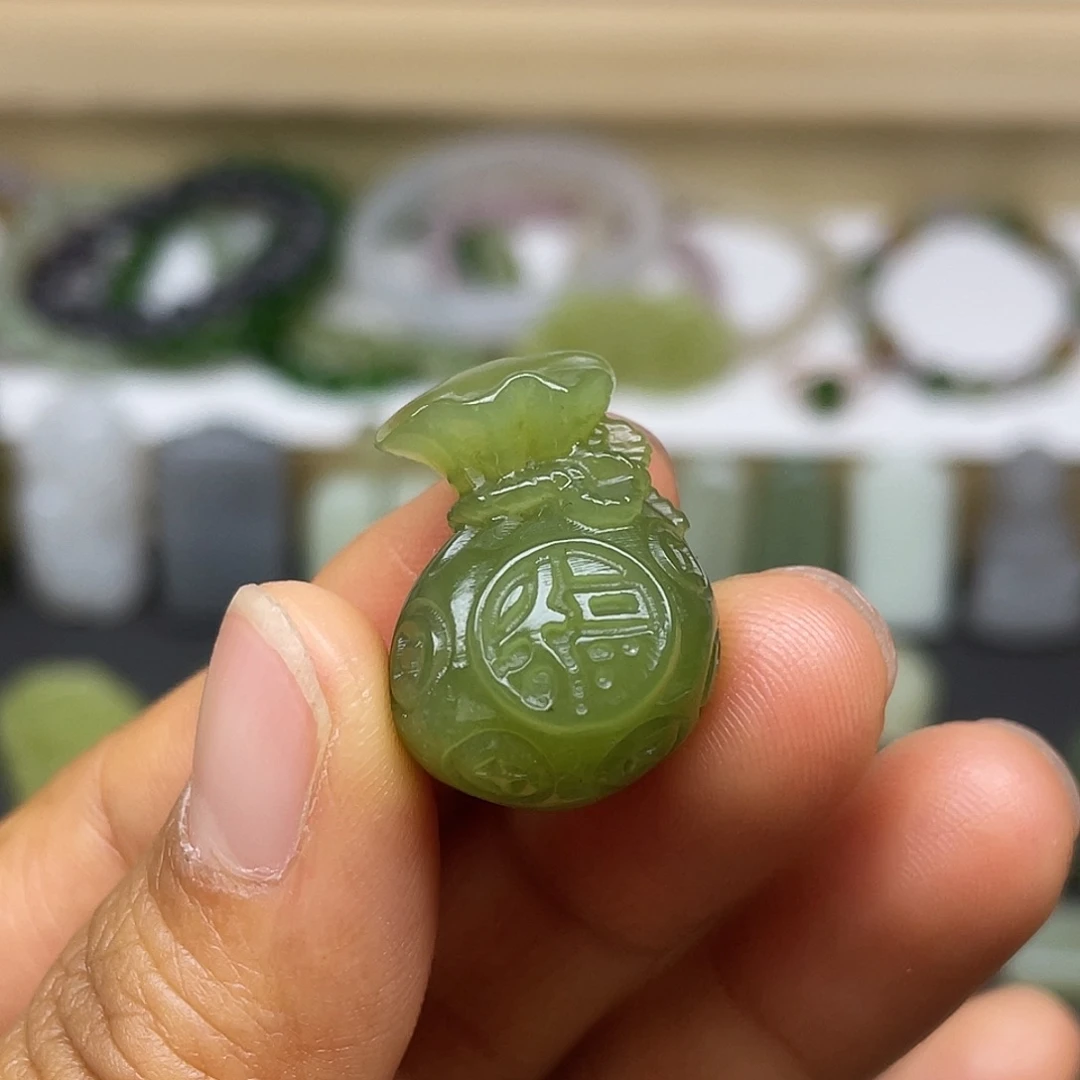 和田玉未镶嵌颈饰福利款