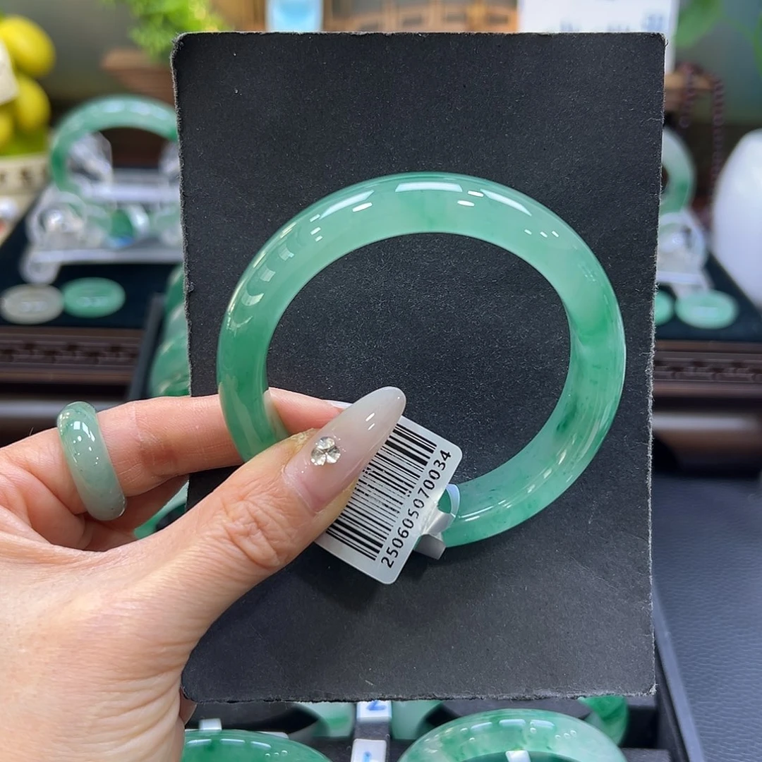 石英质玉（非洲翠）未镶嵌手镯59-60