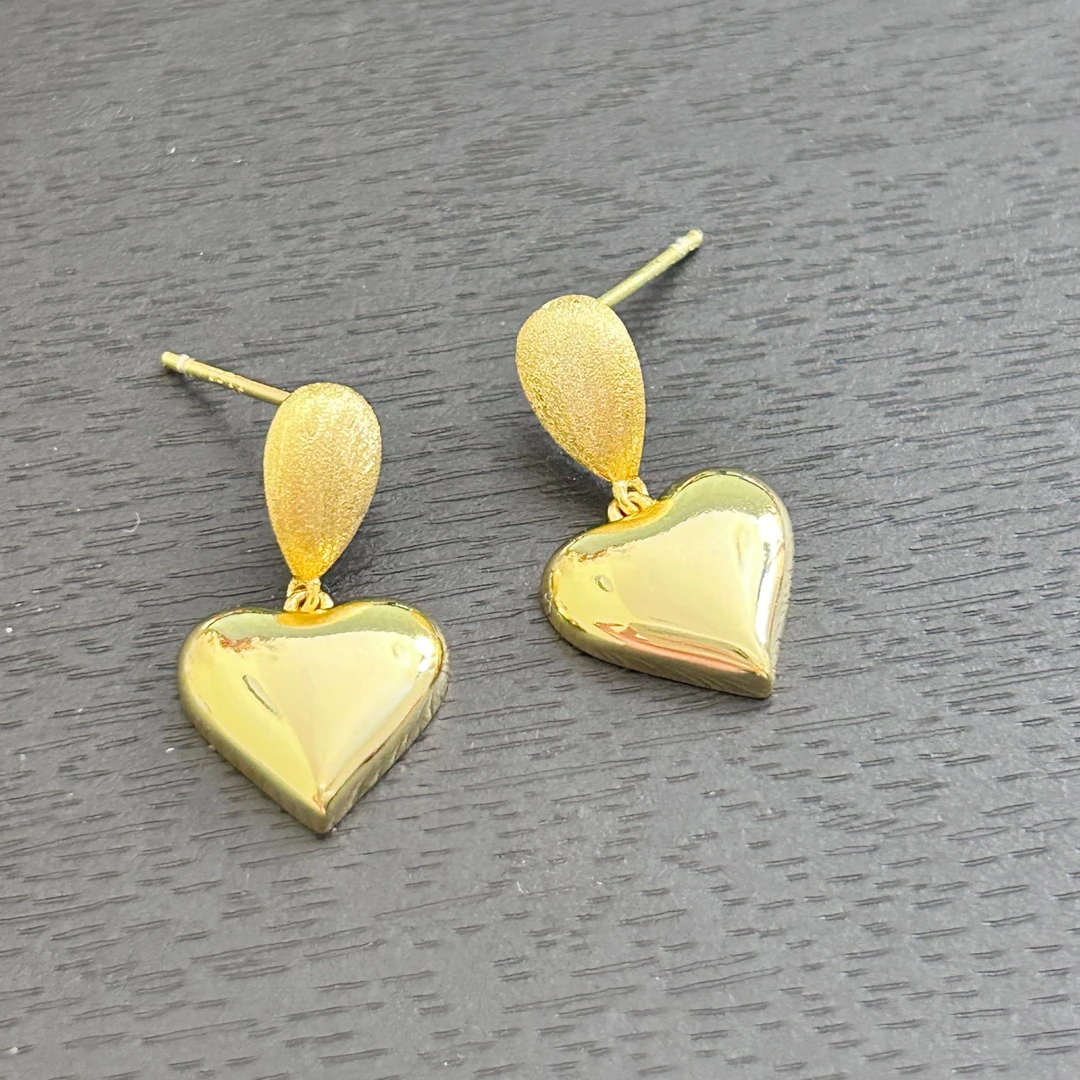 925银耳饰 【店长专享】925银水滴爱心耳钉YE1054