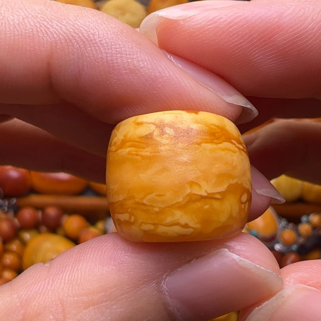 琥珀未镶嵌珠宝奇石17