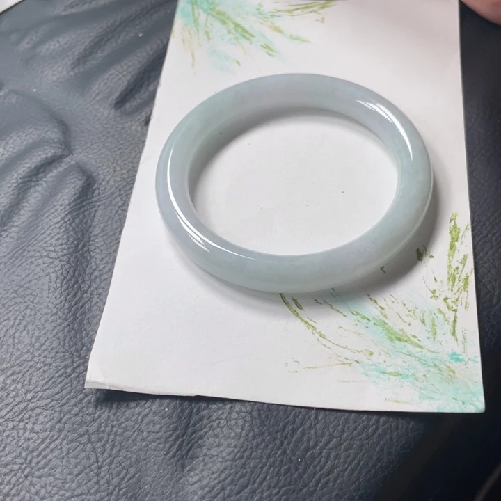 翡翠未镶嵌手镯圆条