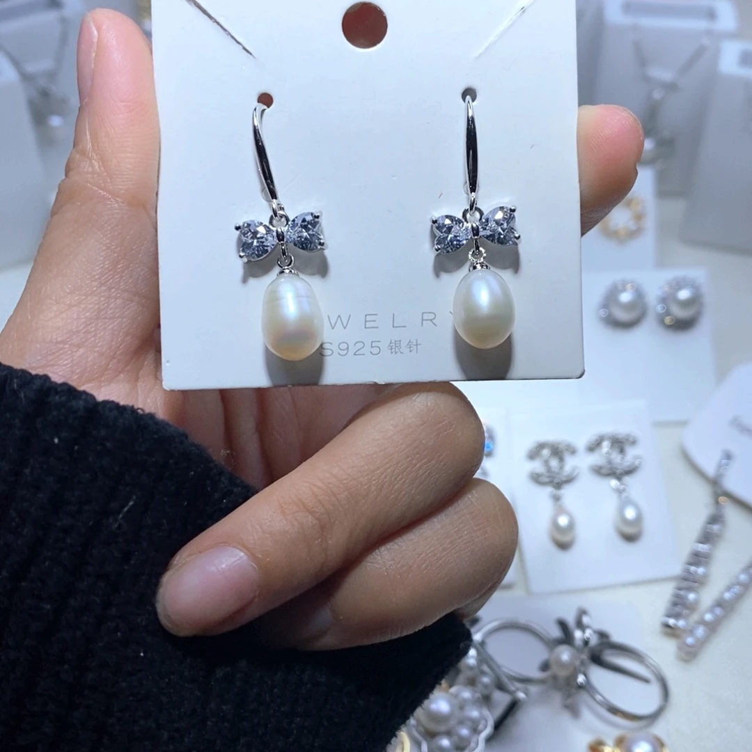 淡水珍珠耳饰未镶嵌