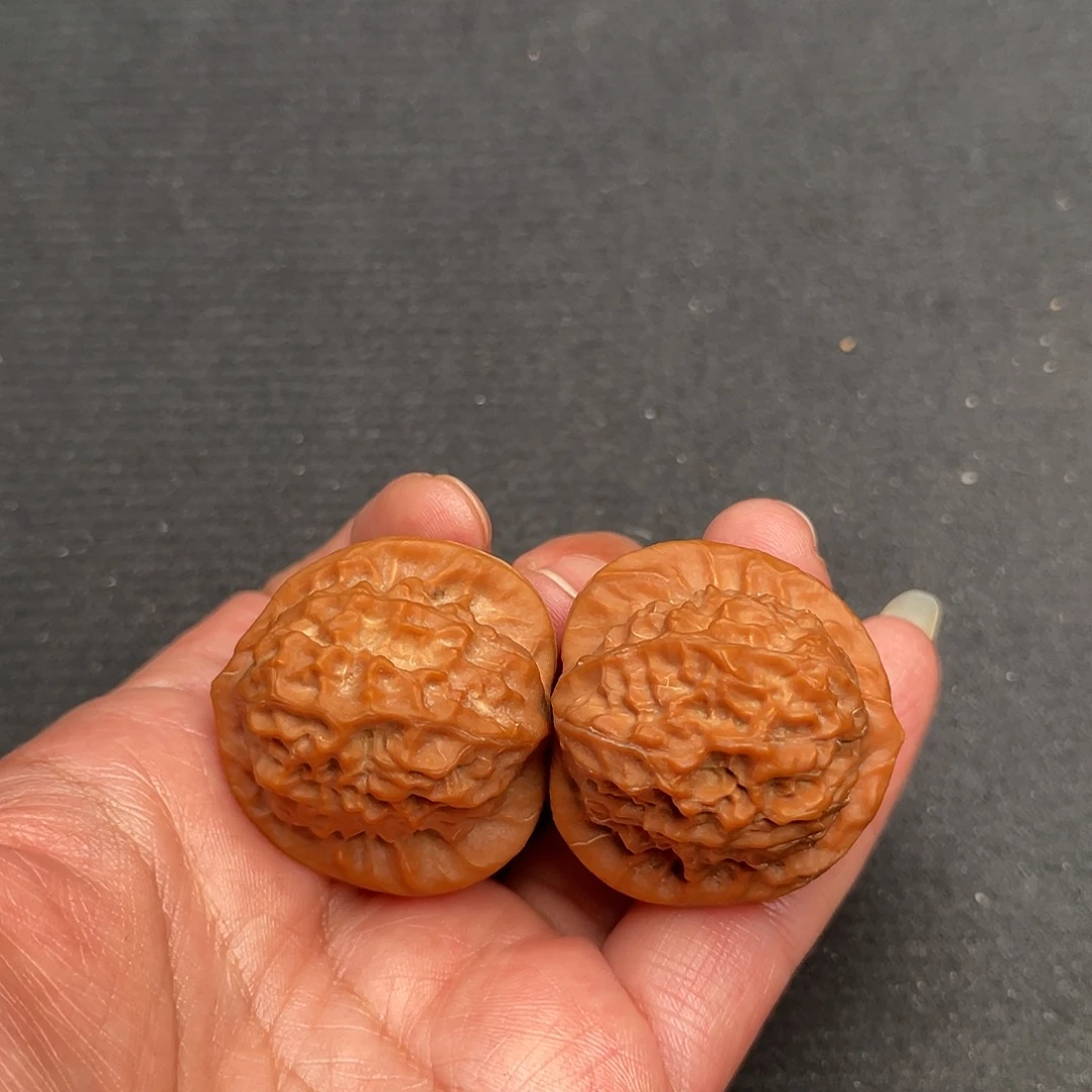 桃核把件35×36全品头茬瓷娃娃XM3480