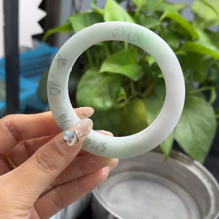 定制翡翠手镯未镶嵌