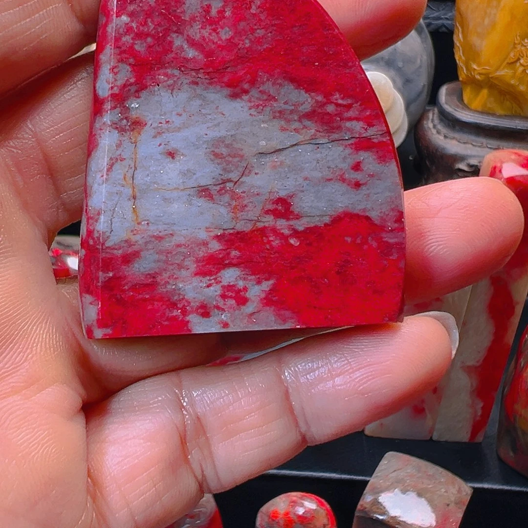 井***连昌化鸡血石昌化鸡血石