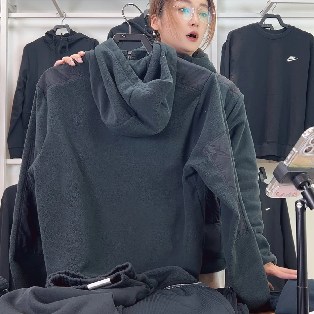 4883外套黑色m码不退换110-130