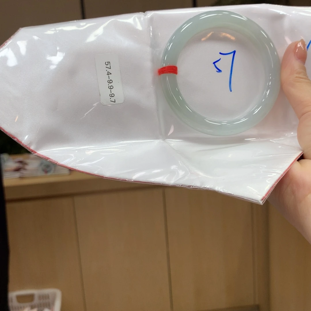 未镶嵌手镯翡翠不退不换