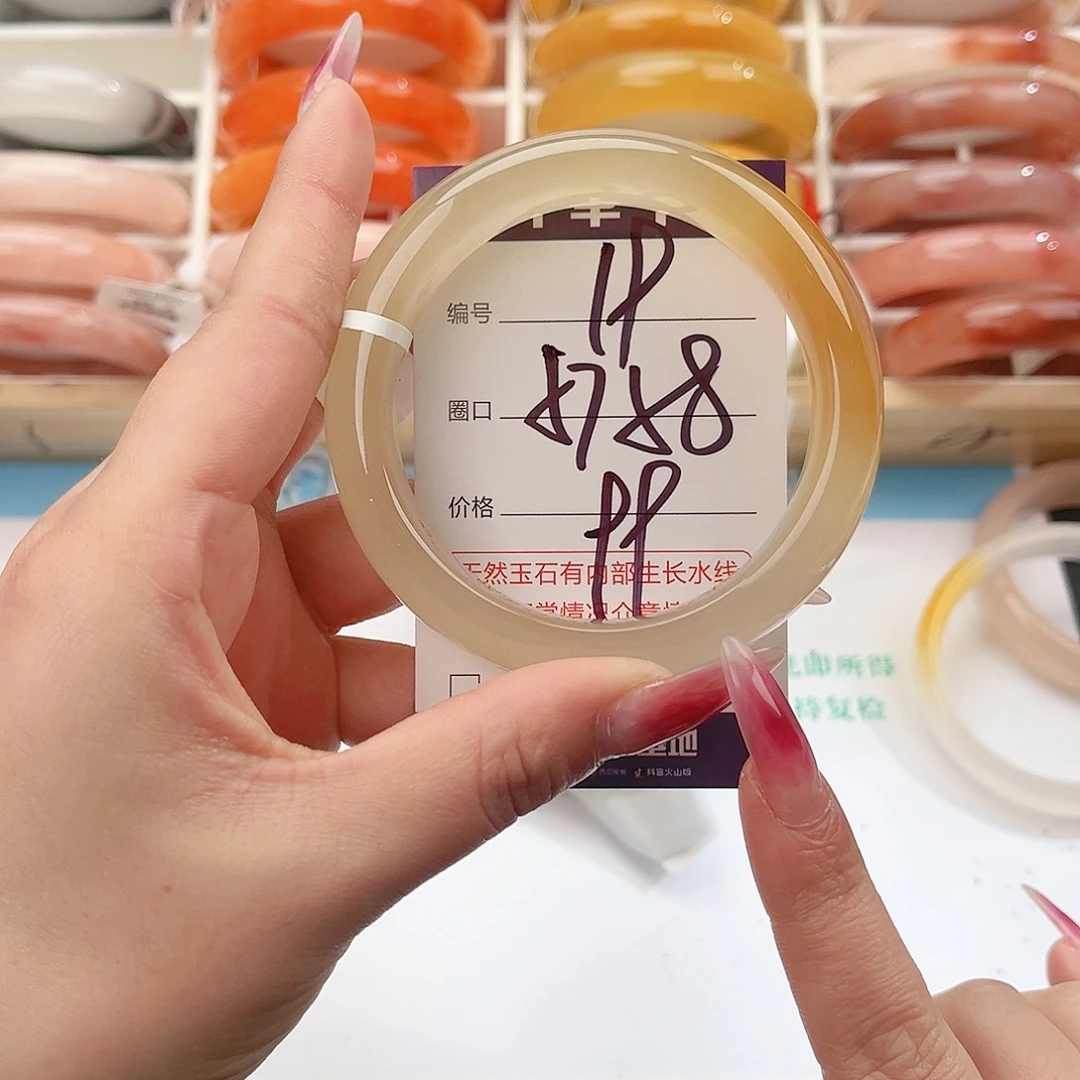 石英质玉未镶嵌手镯