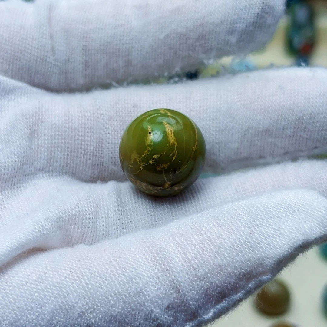 绿松石颈饰未镶嵌