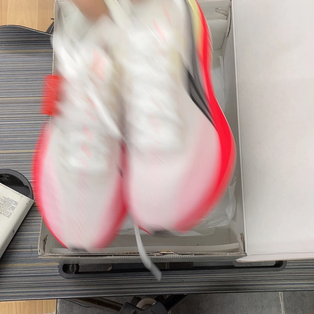 78号跑步鞋37.5.230口色差