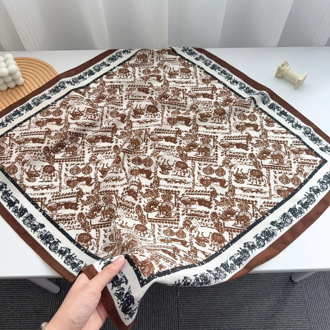 65方巾丝绒棉高品质时尚送人保暖装饰字母韩版