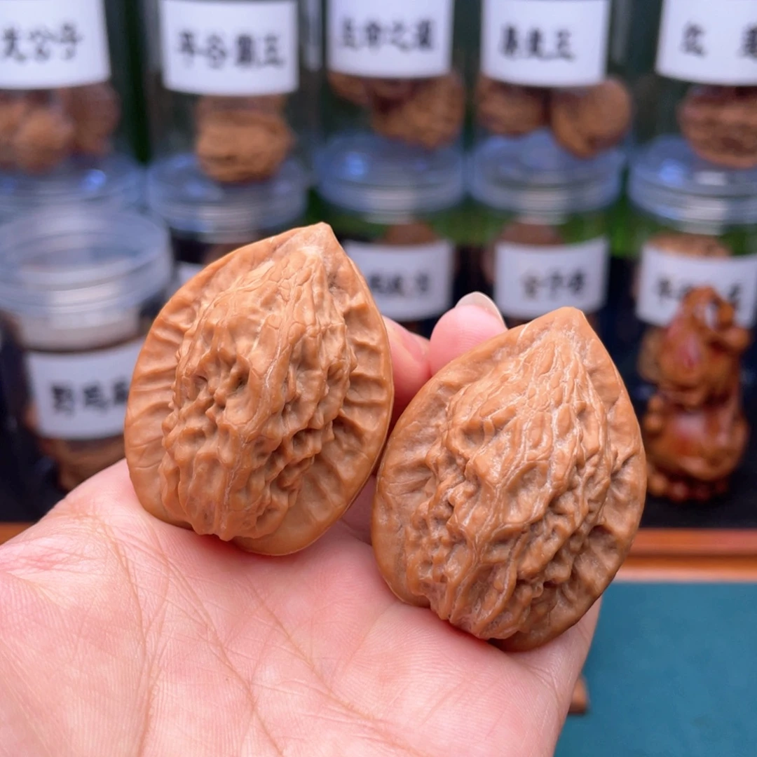 吊坠桃核36全品大红袍