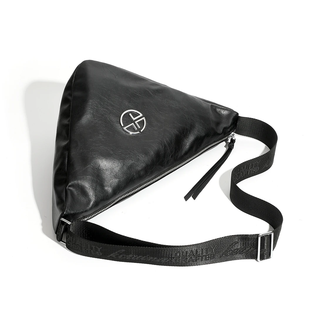 大容量简约单肩耐磨褶皱包个性斜挎包百搭包包女款爆款2025新款