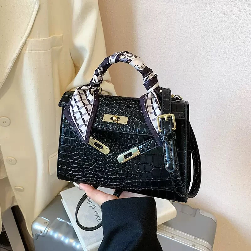 春夏ins高级名媛富家千金感鳄鱼纹丝巾手提法式单肩斜跨小方包