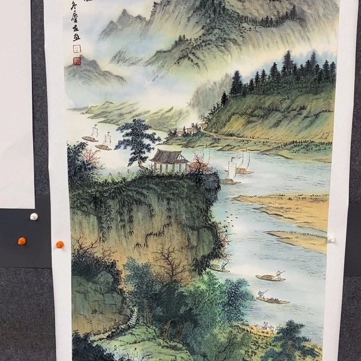 手绘作品等多种形式进行