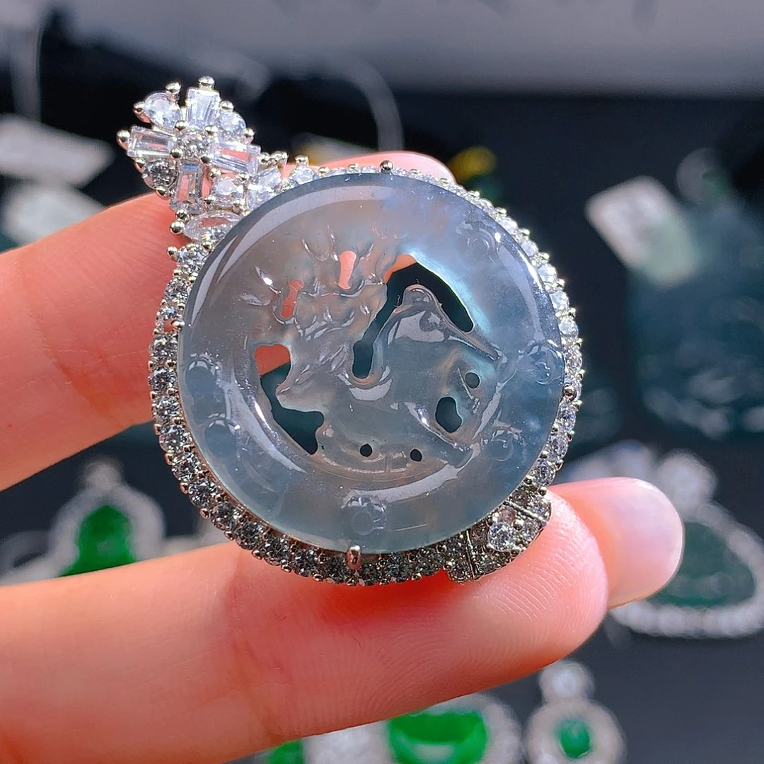 翡翠未镶嵌颈饰翡翠