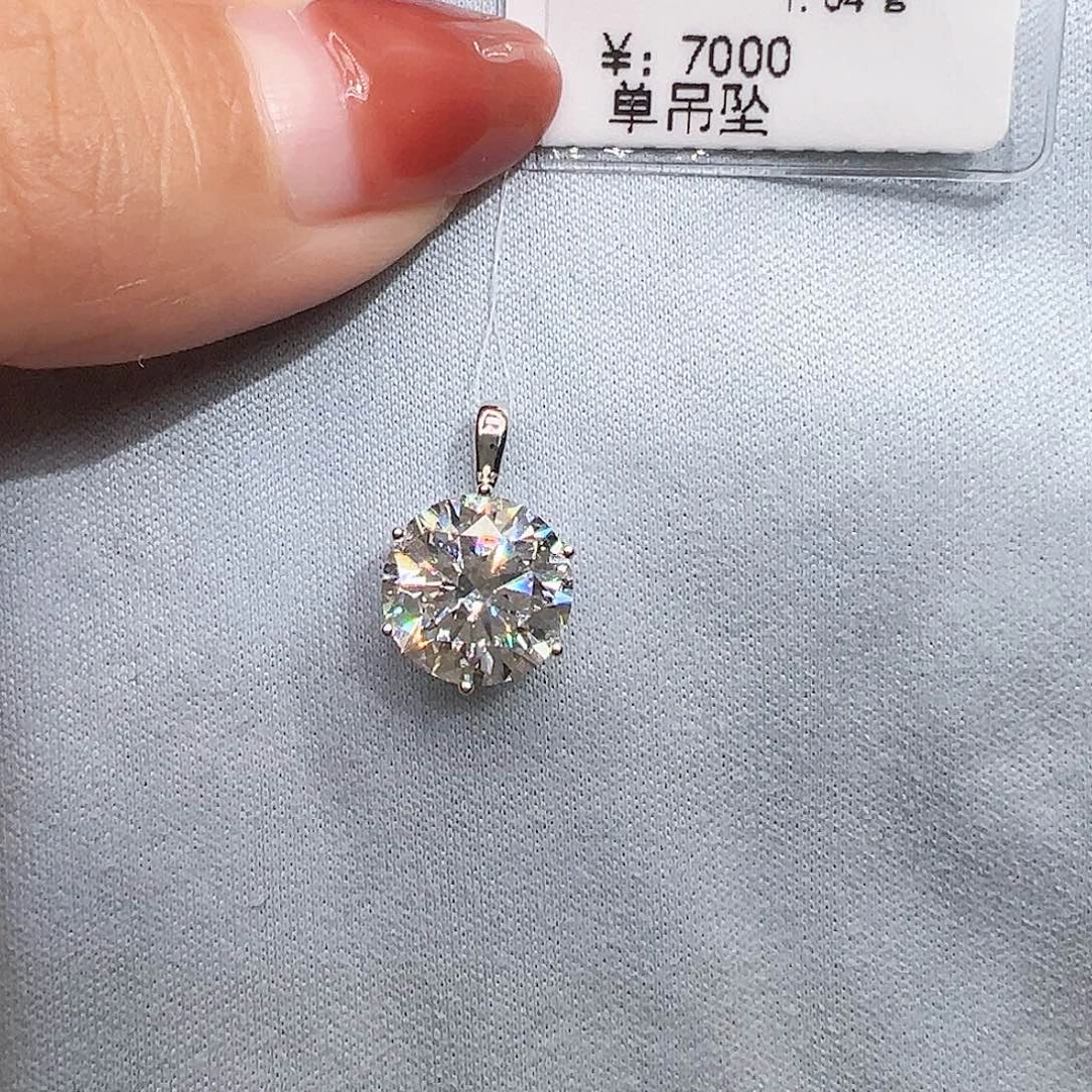 18K金镶嵌实验室培育钻石吊坠3.015克拉K白六爪吊坠