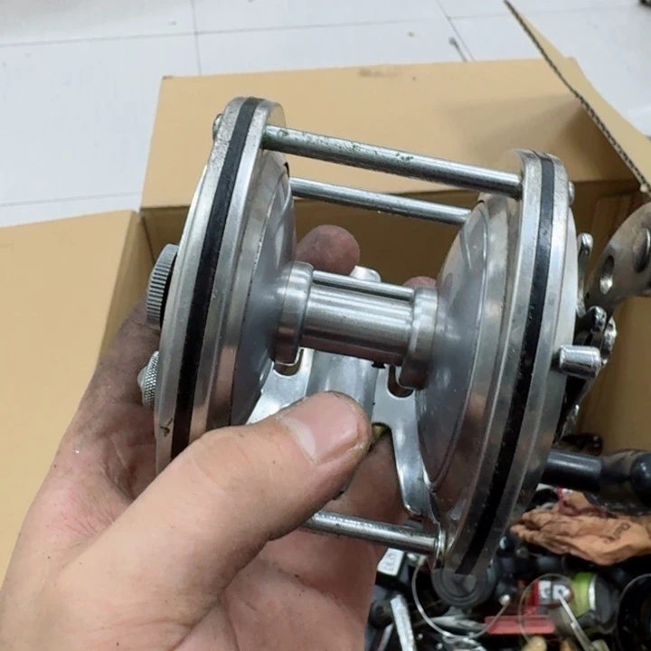 碳素1.8m以下?**?鱼竿钓鱼竿88899000
