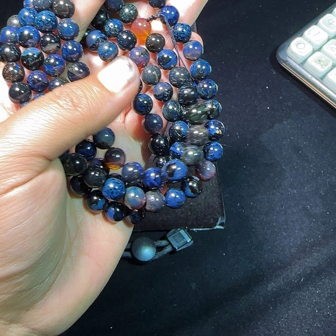 琥珀未镶嵌裸石琥珀