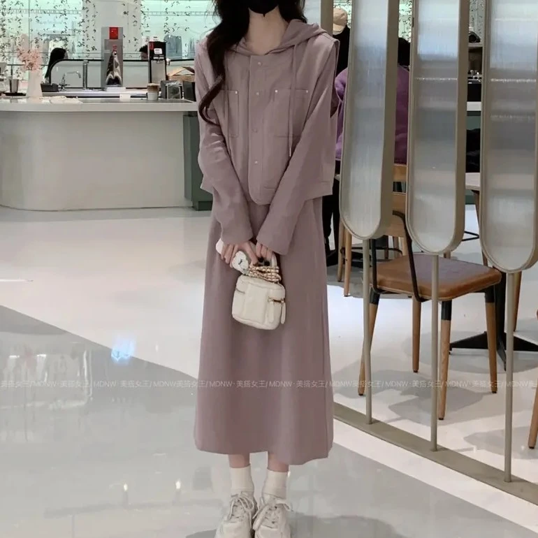 新款春装连帽卫衣裙搭配牛仔马甲外套套装小众设计