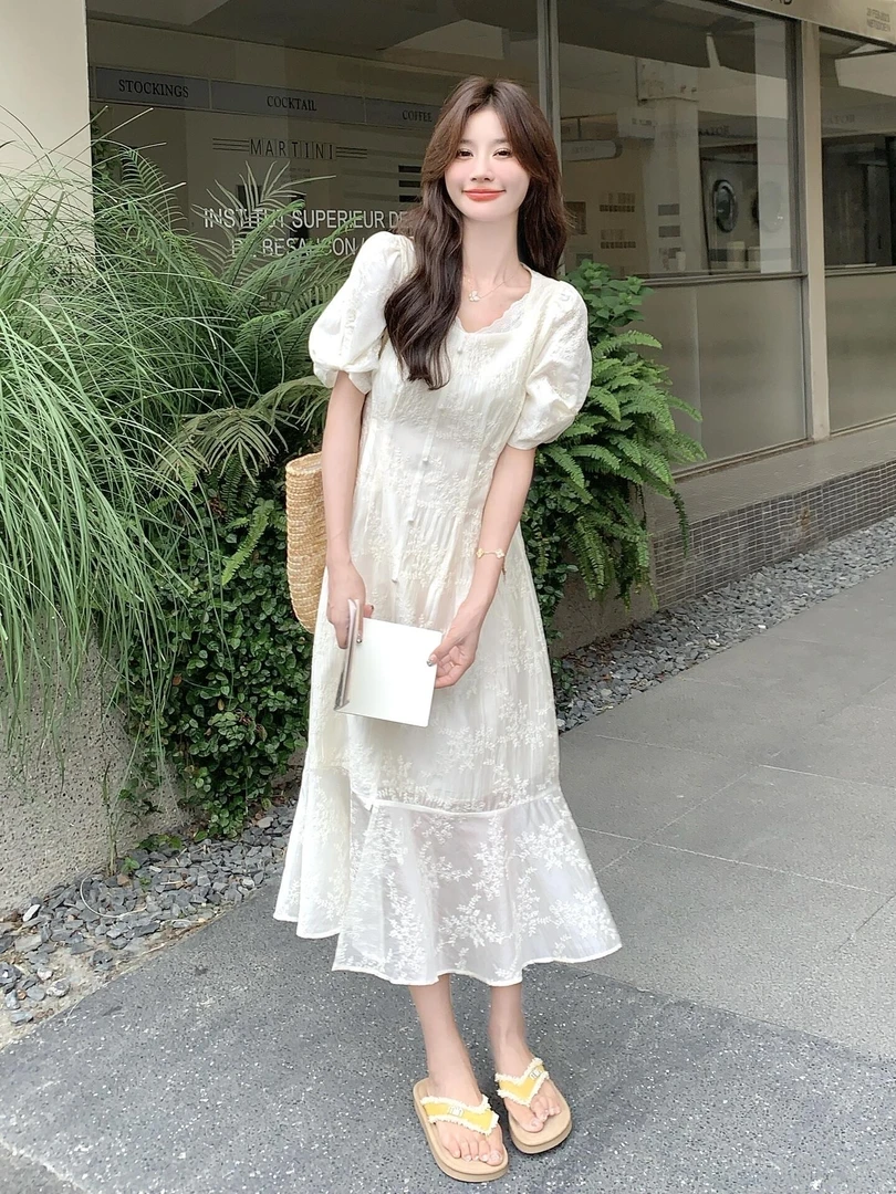 春夏气质收腰纯色碎花连衣裙法式度假风短袖吊带长裙中式少女慵懒