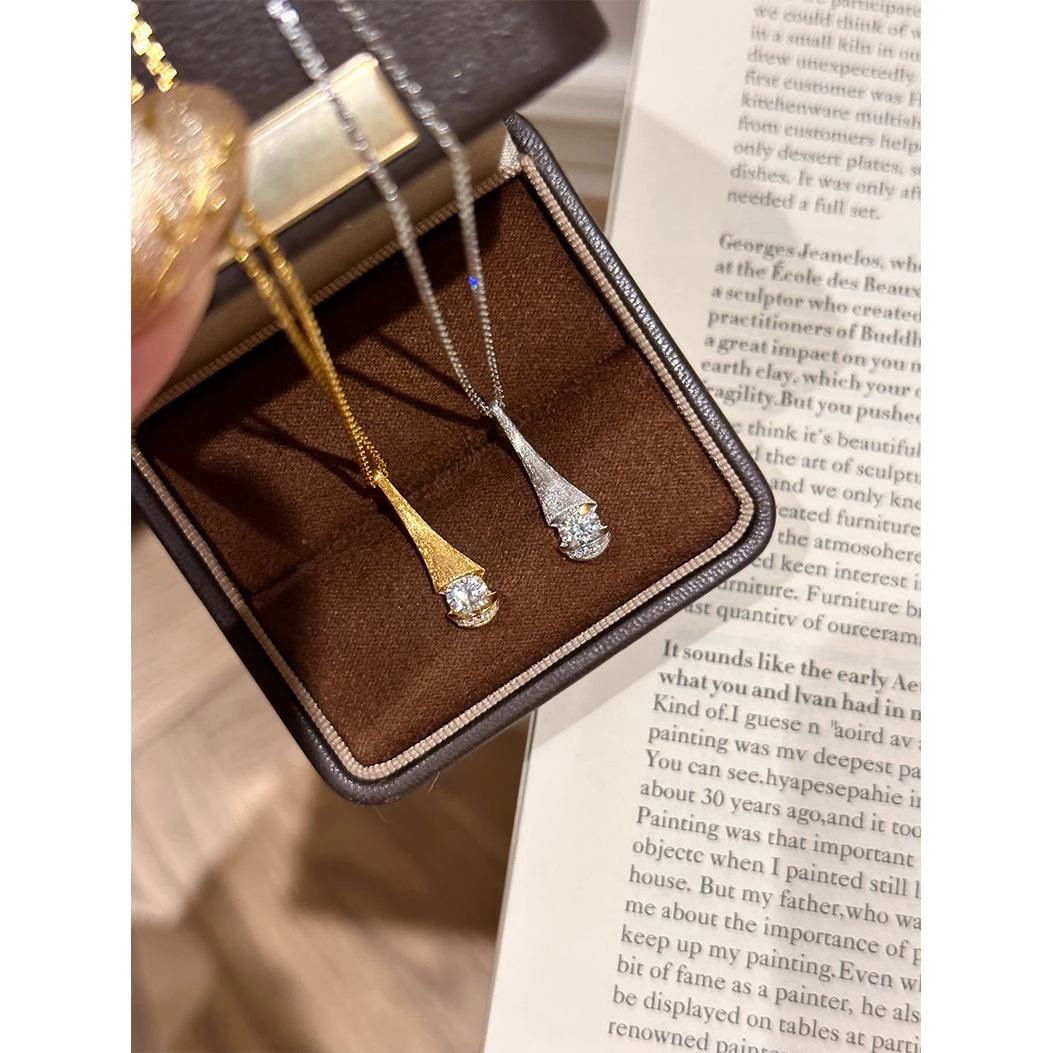 爆闪悬浮沙漏项链2025新款配饰长款高级感轻奢小众个性饰品百搭