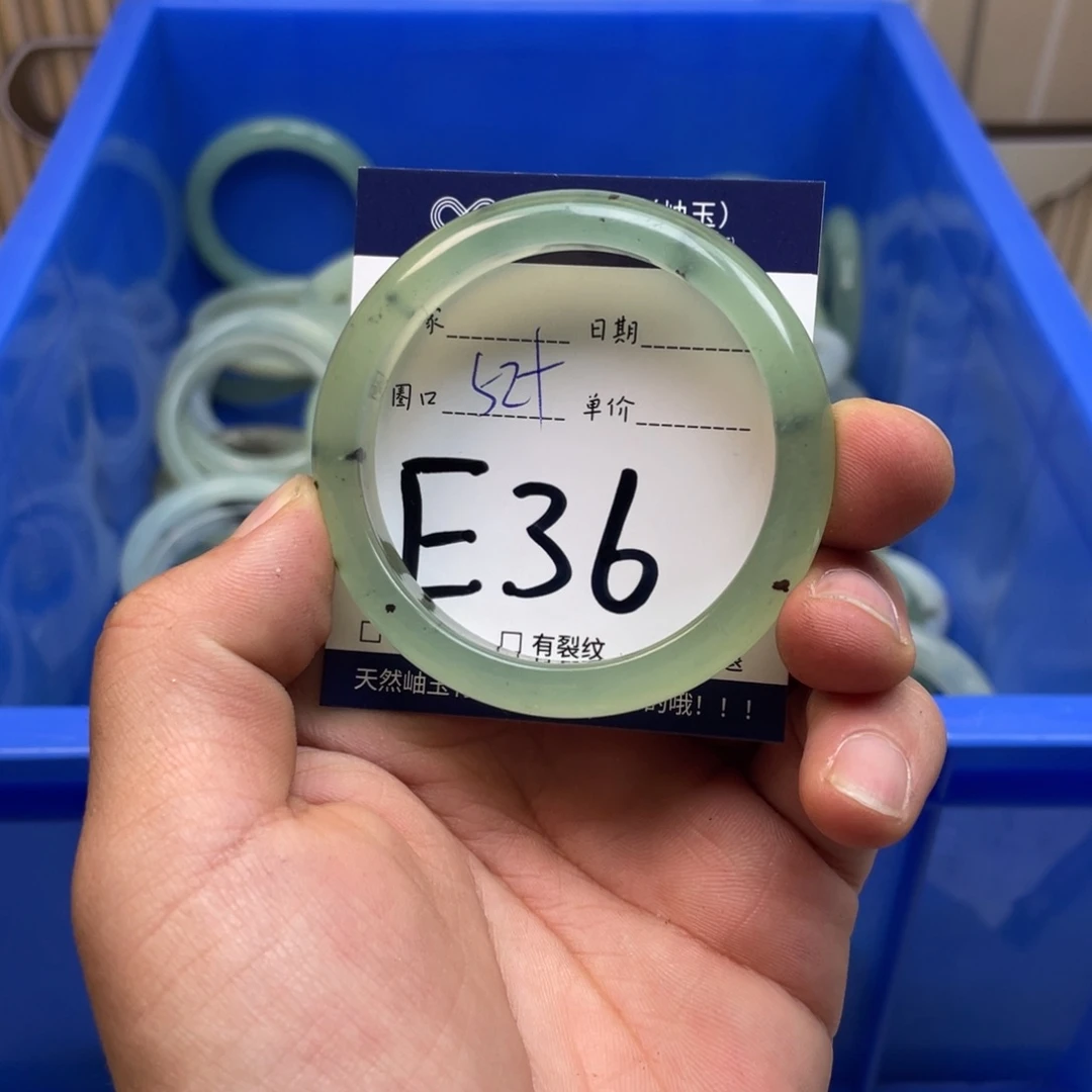 岫玉手镯手镯未镶嵌