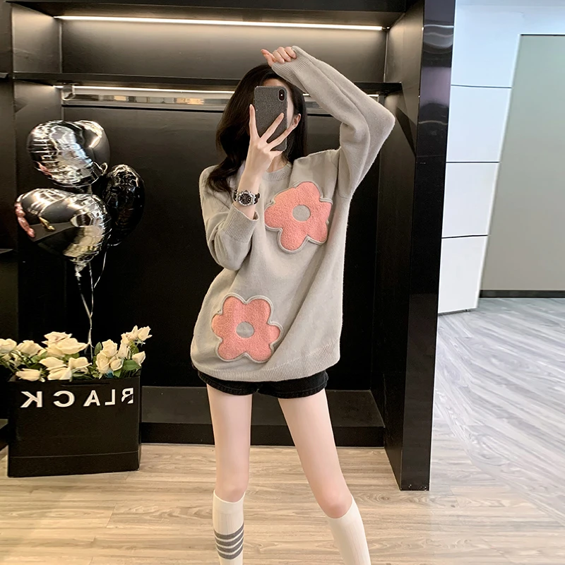网红洋气炸街女装时尚秋冬新款花朵毛衣韩版松弛感圆领套头上衣潮