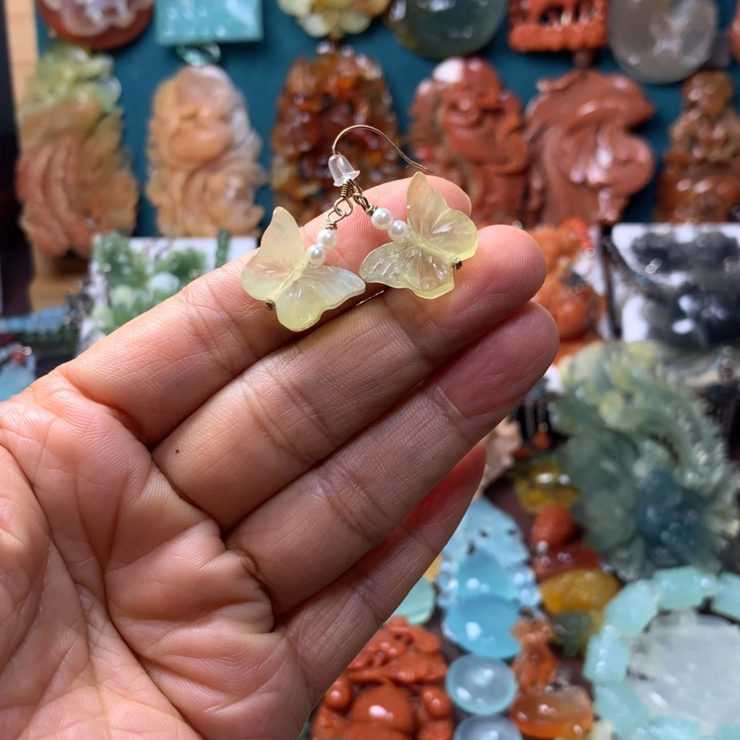 蛇纹石玉未镶嵌耳坠