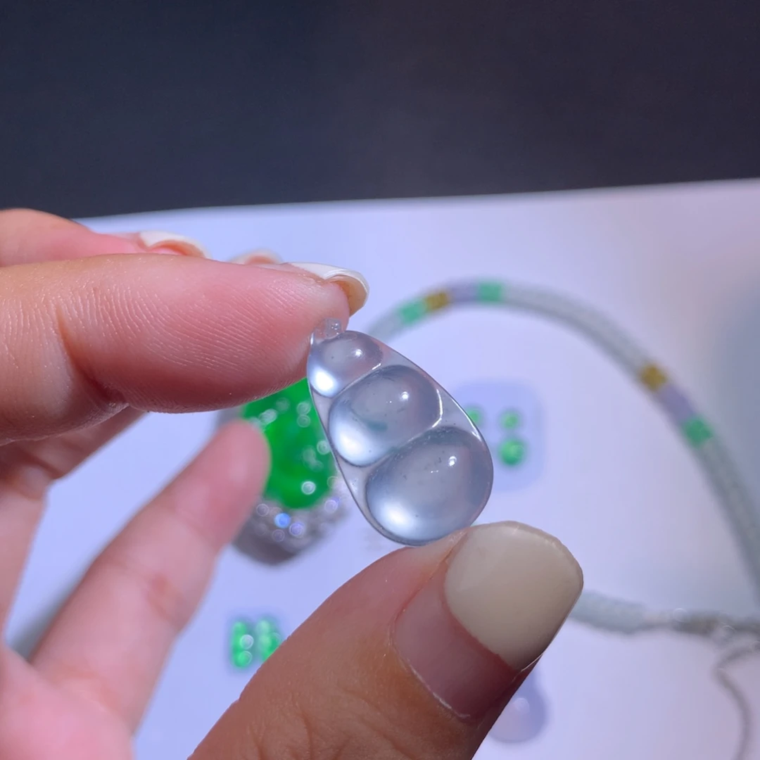 颈饰未镶嵌翡翠豆