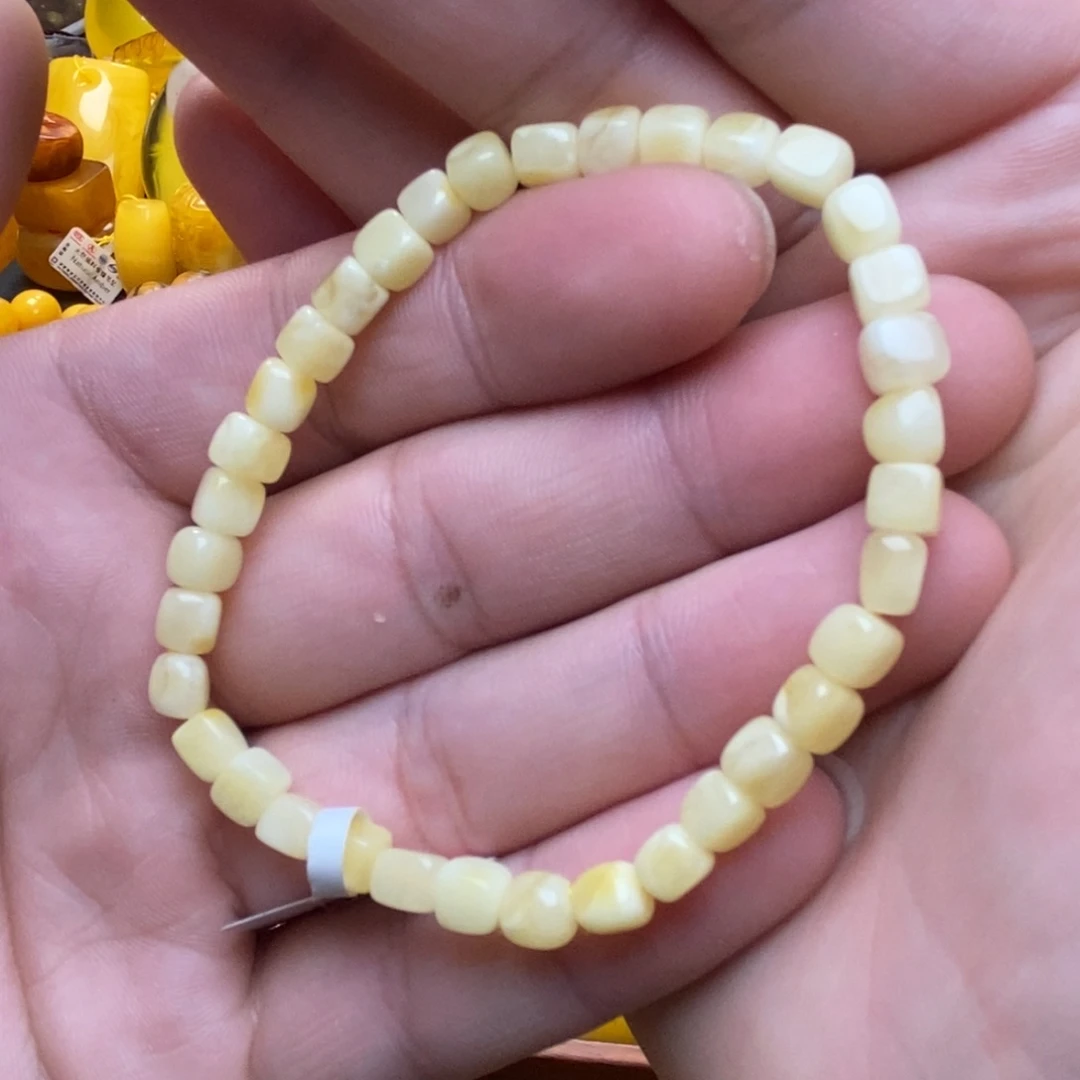 琥珀未镶嵌裸石蜜蜡