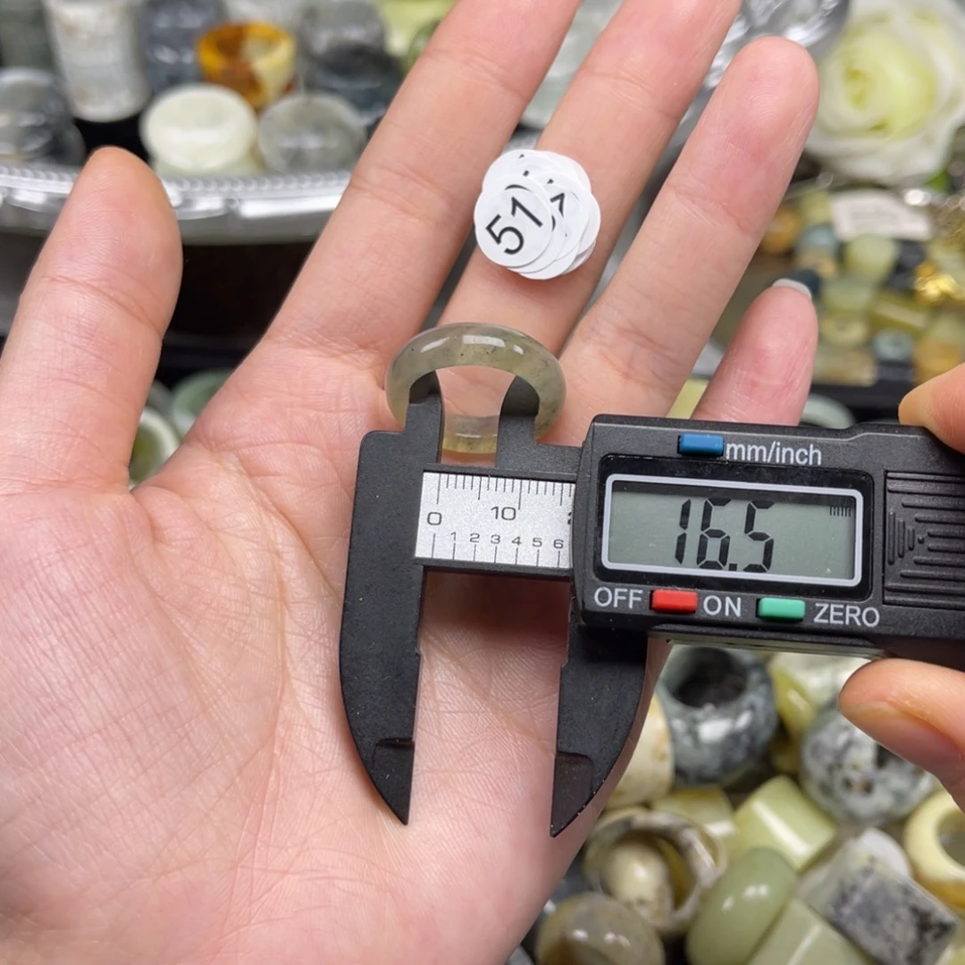 蛇纹石玉未镶嵌戒指