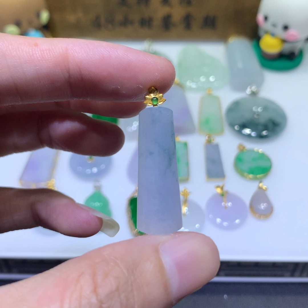 翡翠18K金镶嵌吊坠(不含链)