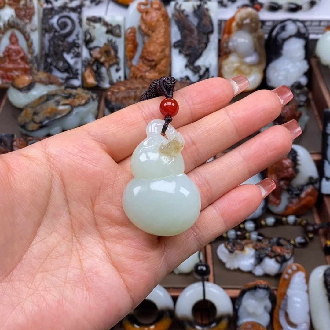 颈饰未镶嵌和田玉