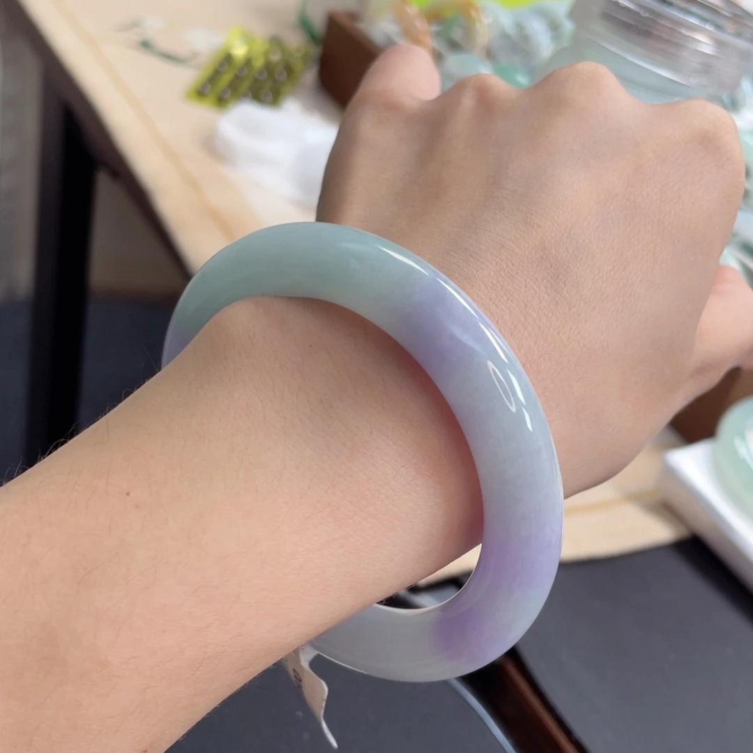 翡翠手镯未镶嵌56圆渐变春彩圈粉29号