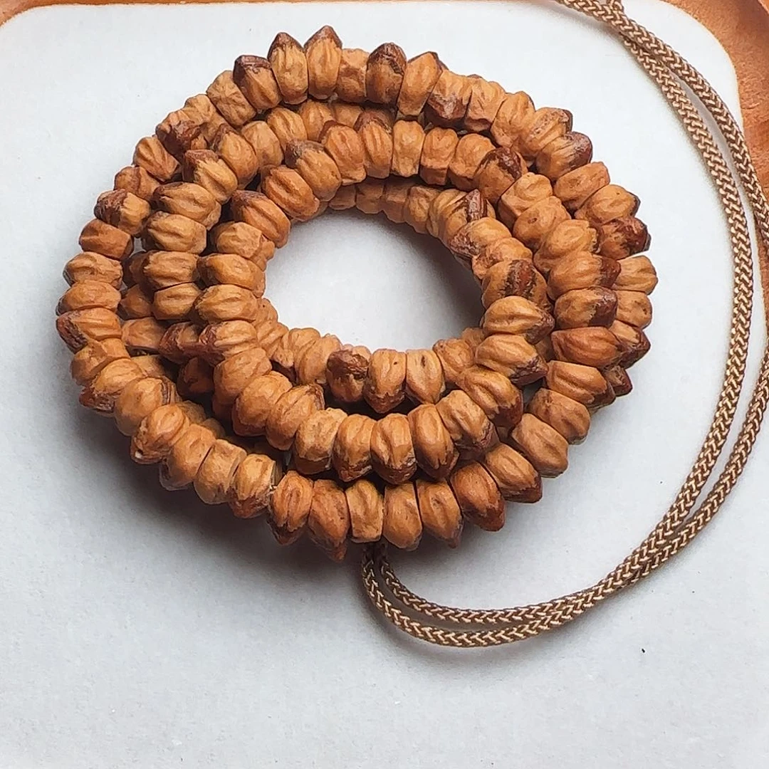 柏香籽/百香籽吊坠敖****?